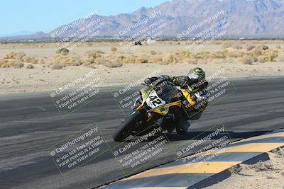 media/Jan-10-2025-CVMA Friday Practice (Fri) [[489e0da257]]/Group 4 and Trackday/Session 2 (Turn 4 Inside)/